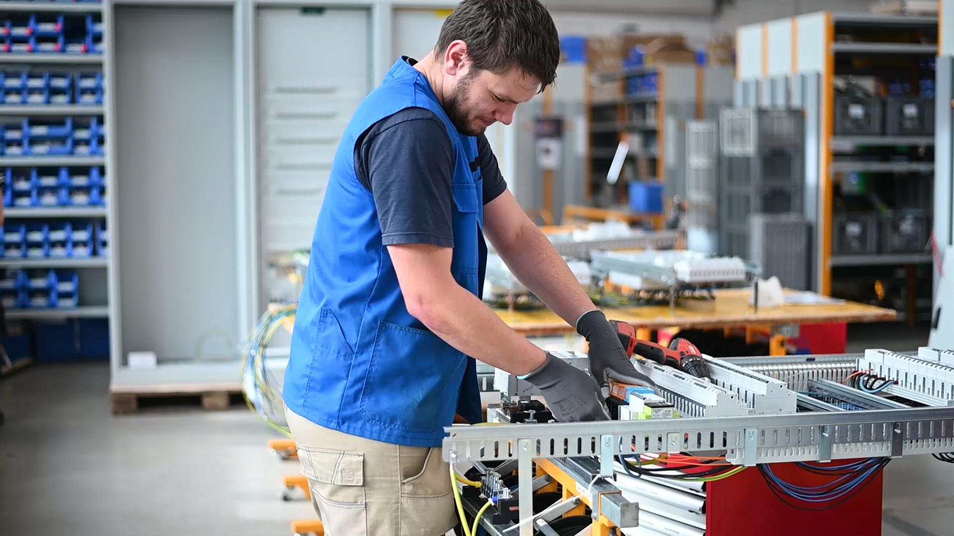 Offene Stellen bei ERA Elektrotechnik Ramsauer GmbH